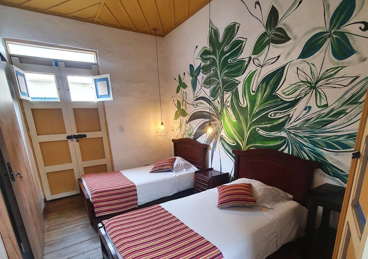Hostal Ciudad De Segorbe Саленто Экстерьер фото