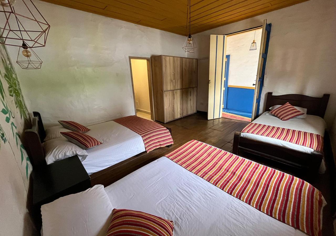 Hostal Ciudad De Segorbe Саленто Экстерьер фото