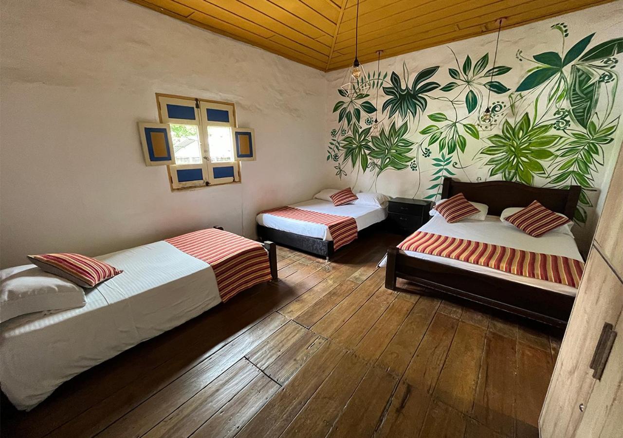 Hostal Ciudad De Segorbe Саленто Экстерьер фото