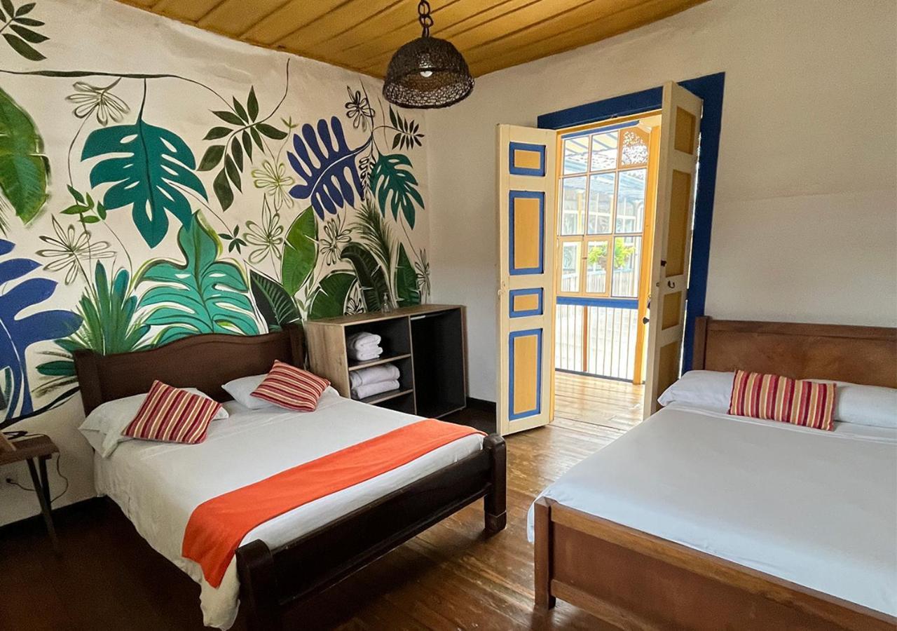 Hostal Ciudad De Segorbe Саленто Экстерьер фото