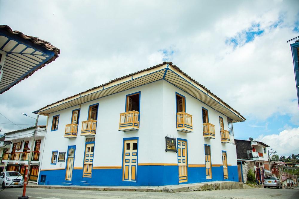 Hostal Ciudad De Segorbe Саленто Экстерьер фото