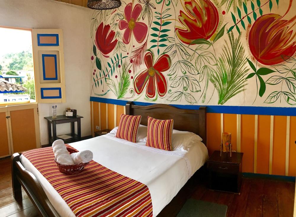 Hostal Ciudad De Segorbe Саленто Экстерьер фото