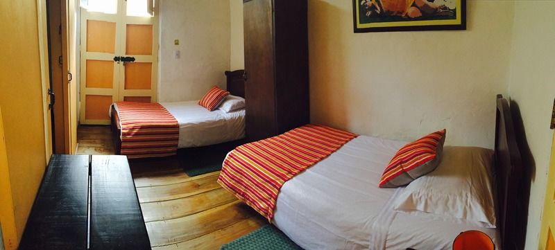 Hostal Ciudad De Segorbe Саленто Экстерьер фото