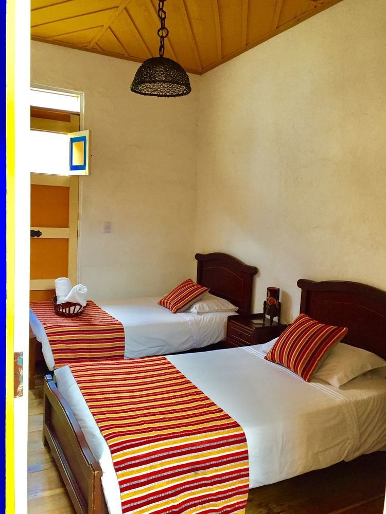 Hostal Ciudad De Segorbe Саленто Экстерьер фото